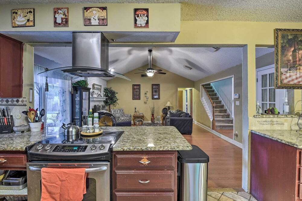 Photo of Kitchen in West Arlington