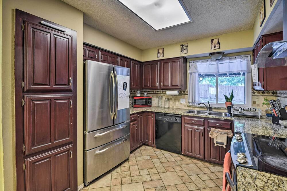 Photo of Kitchen in West Arlington