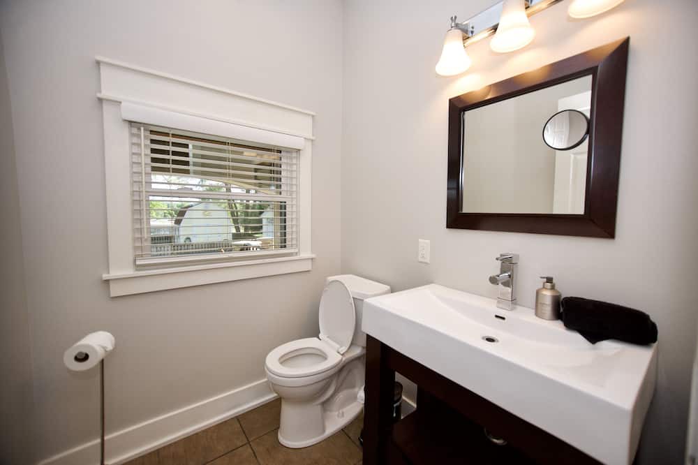 Photo of Bathroom in Greater South Side