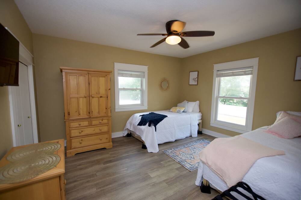 Photo of Bedroom in Greater South Side