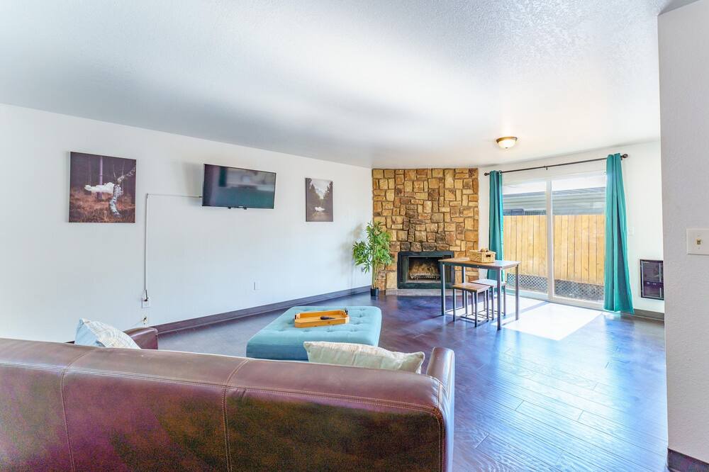 Photo of Livingroom in South Tacoma