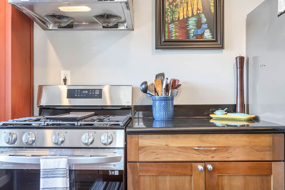 Photo of Kitchen in Mid-Beacon Hill
