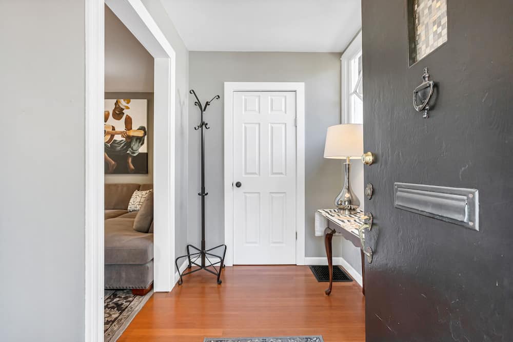 Photo of Bedroom in Mid-Beacon Hill