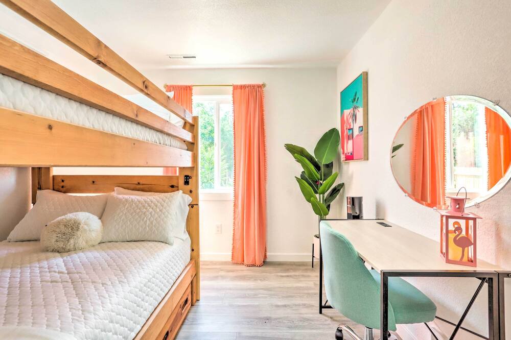 Photo of Bedroom in Dupont