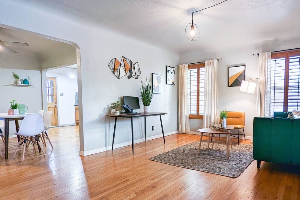 Photo of Livingroom in Timberwolf