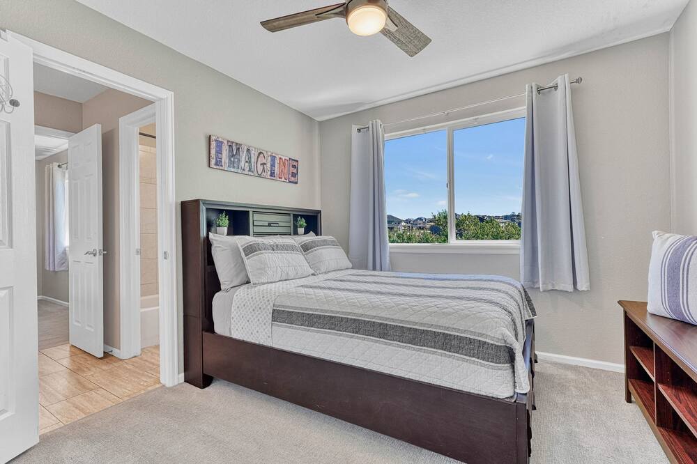 Photo of Bedroom in Parker