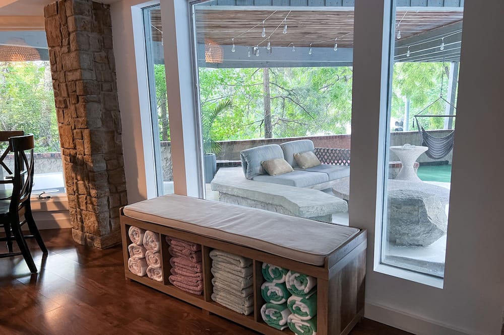 Photo of Bedroom in West Plaza