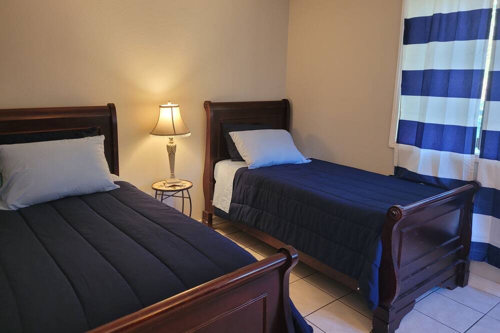 Photo of Bedroom in Elk