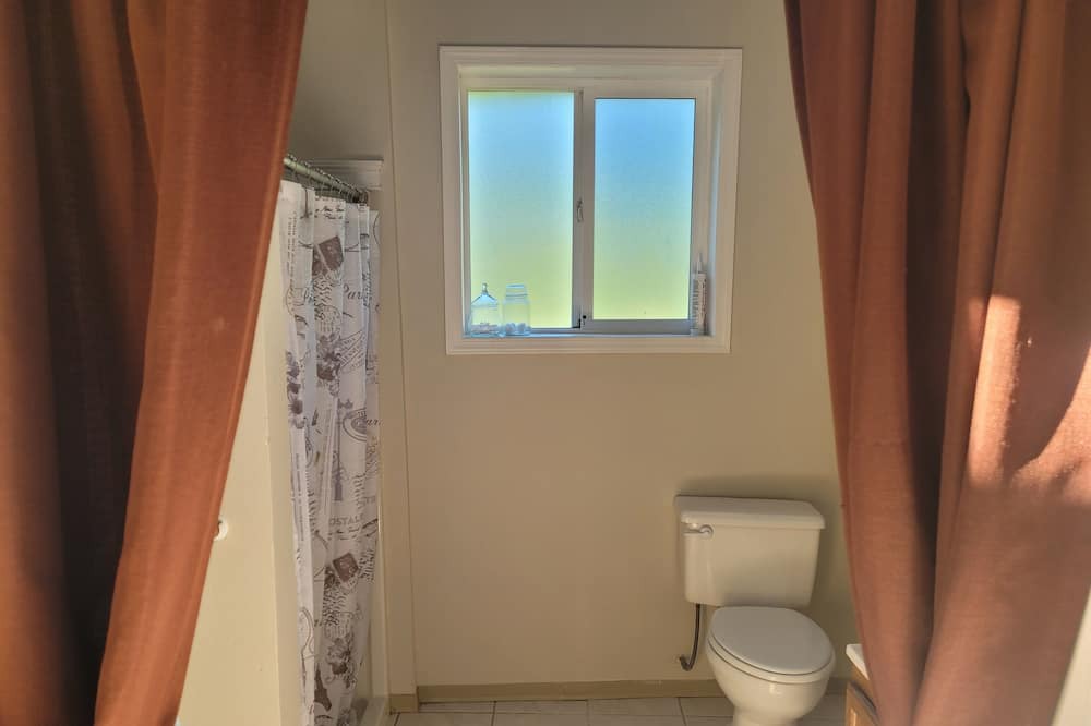 Photo of Bathroom in Elk