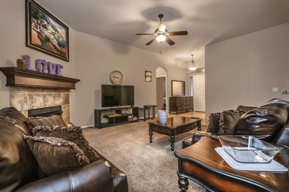 Photo of Livingroom in Norman