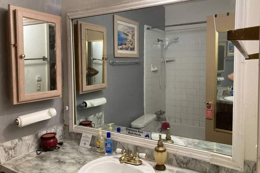 Photo of Bathroom in Wichita Falls