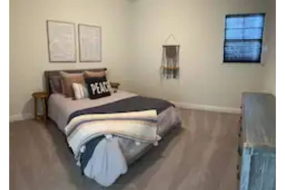 Photo of Bedroom in Willow Park