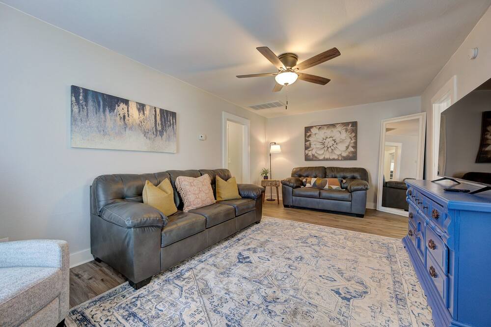 Photo of Livingroom in Blanchard