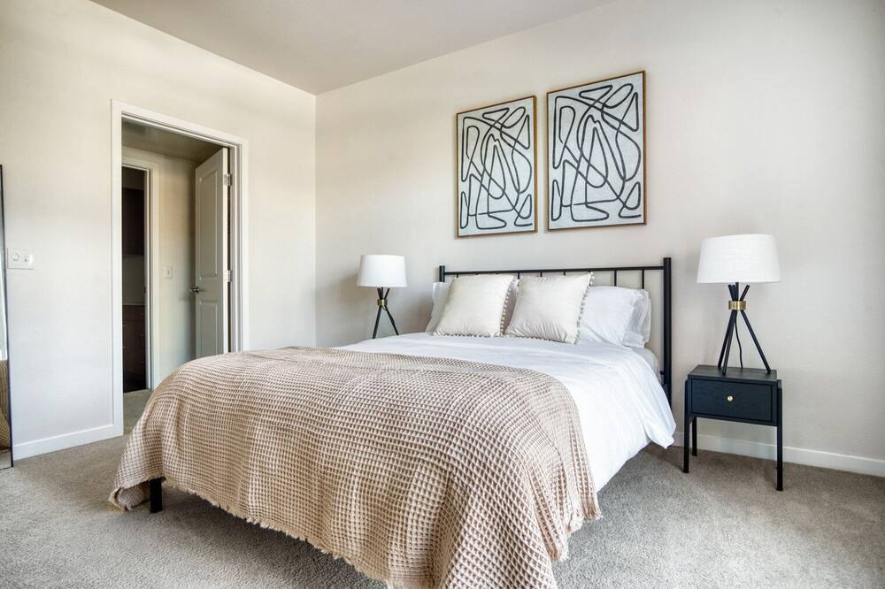 Photo of Bedroom in Uptown