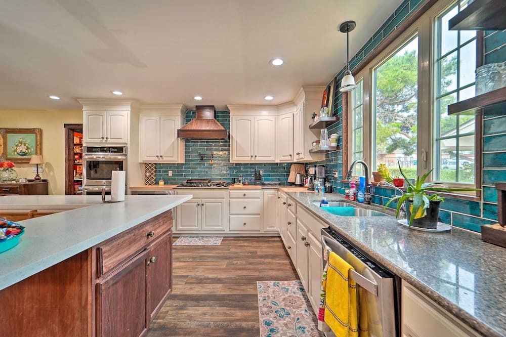Photo of Kitchen in Ransom Canyon