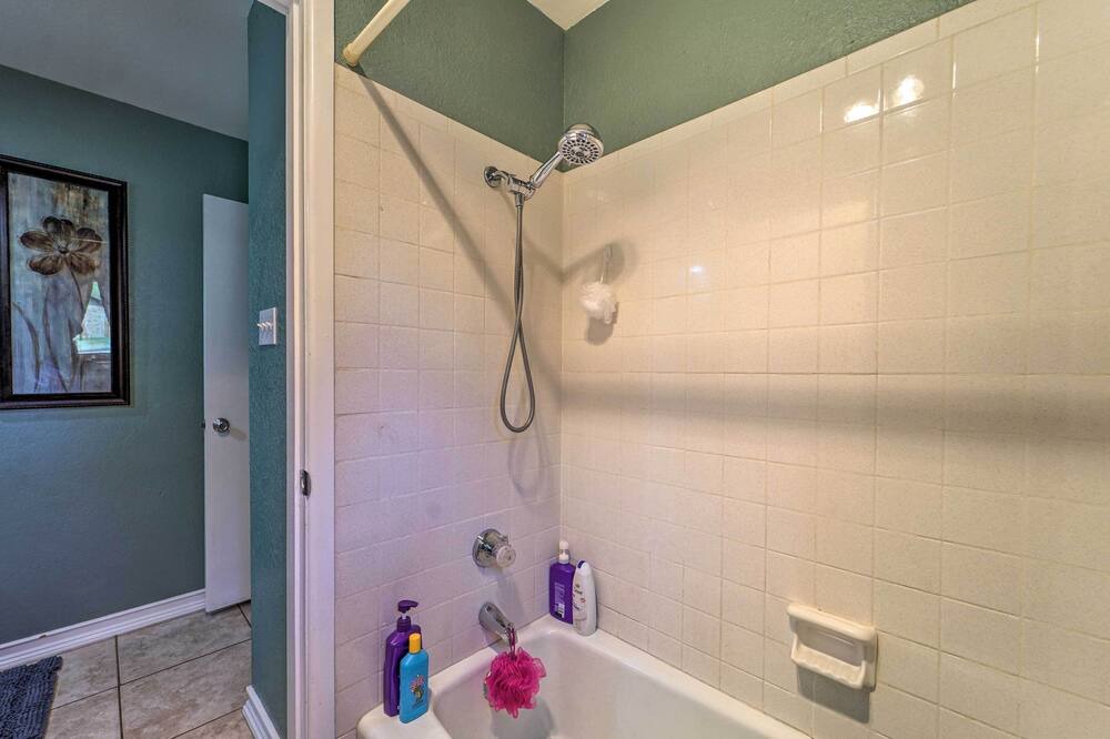 Photo of Bathroom in Ransom Canyon