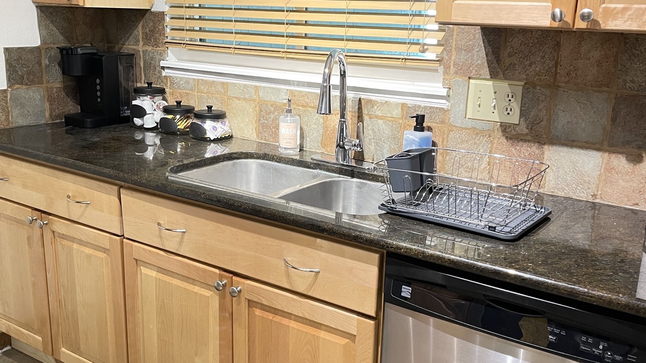 Photo of Kitchen in Dam East - West