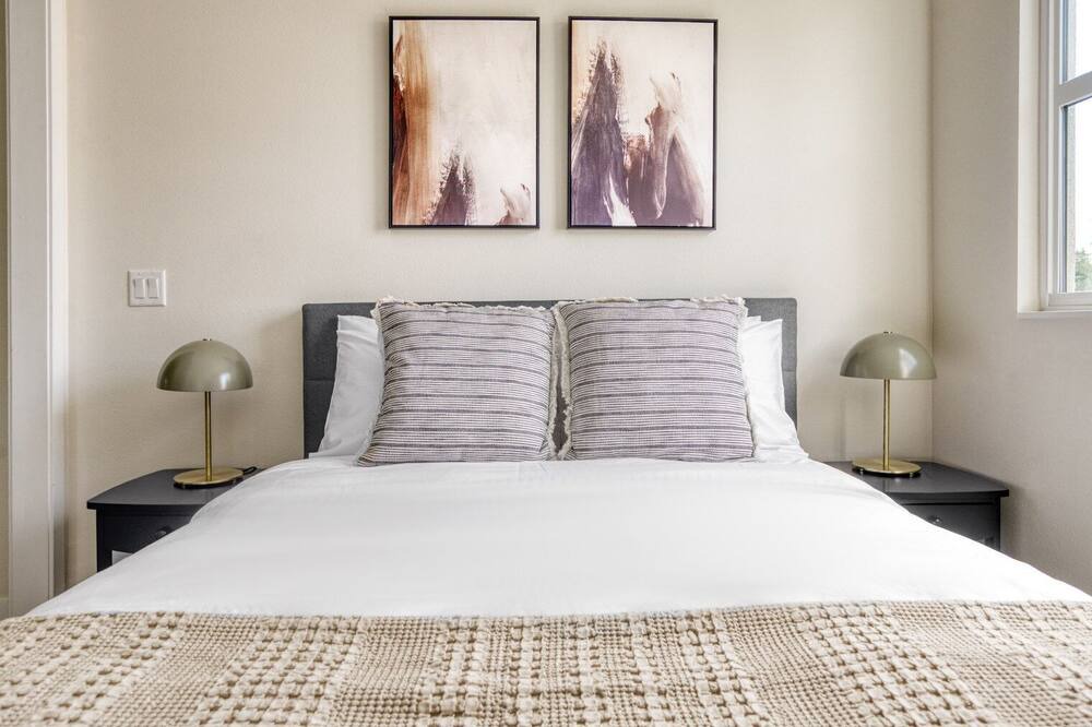 Photo of Bedroom in Cherry Creek