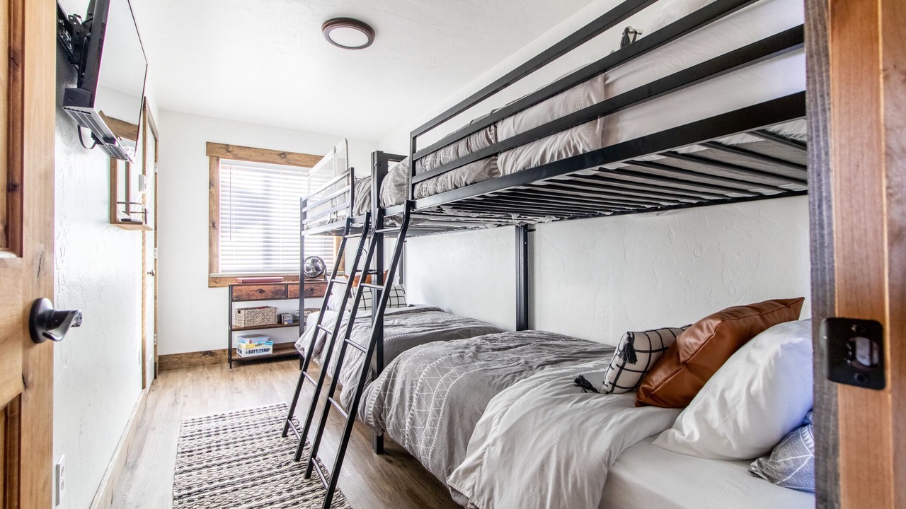 Photo of Bedroom in Council