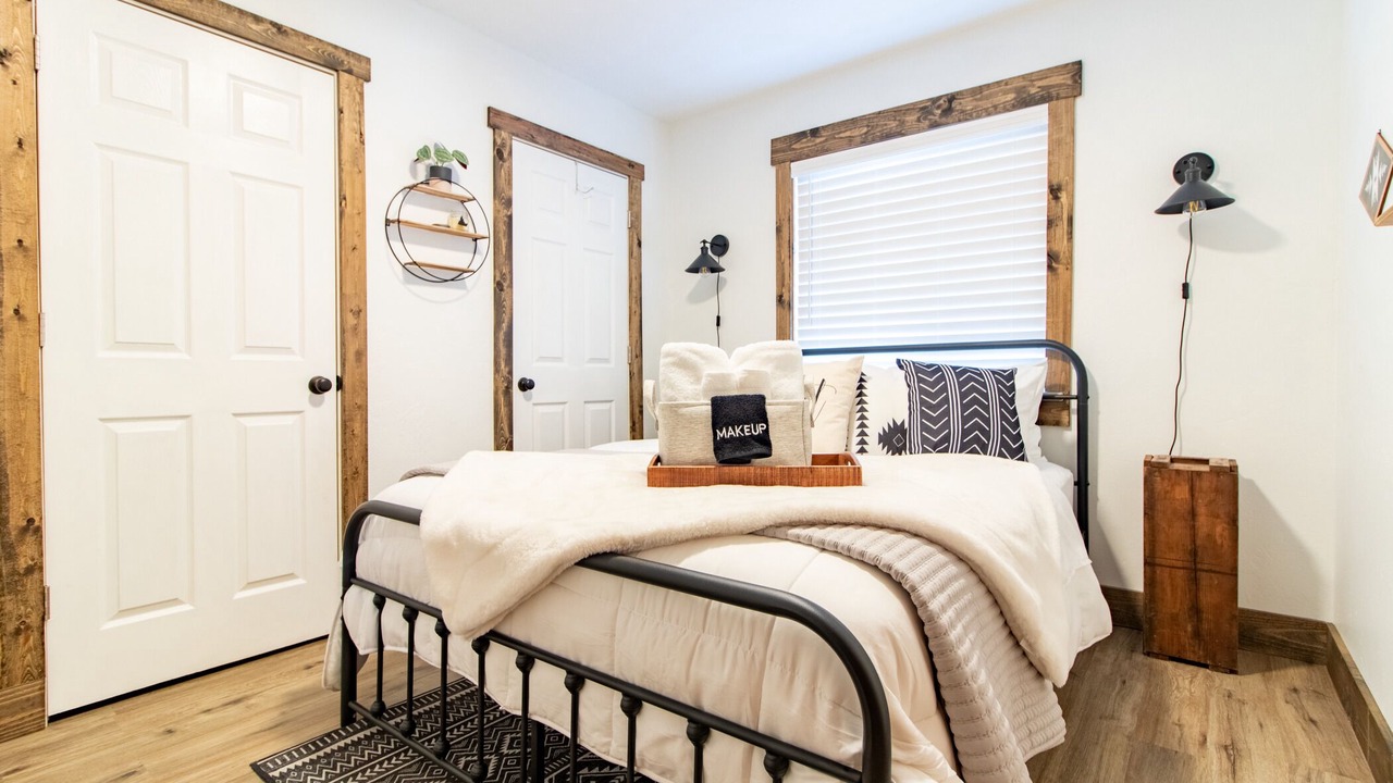 Photo of Bedroom in Council