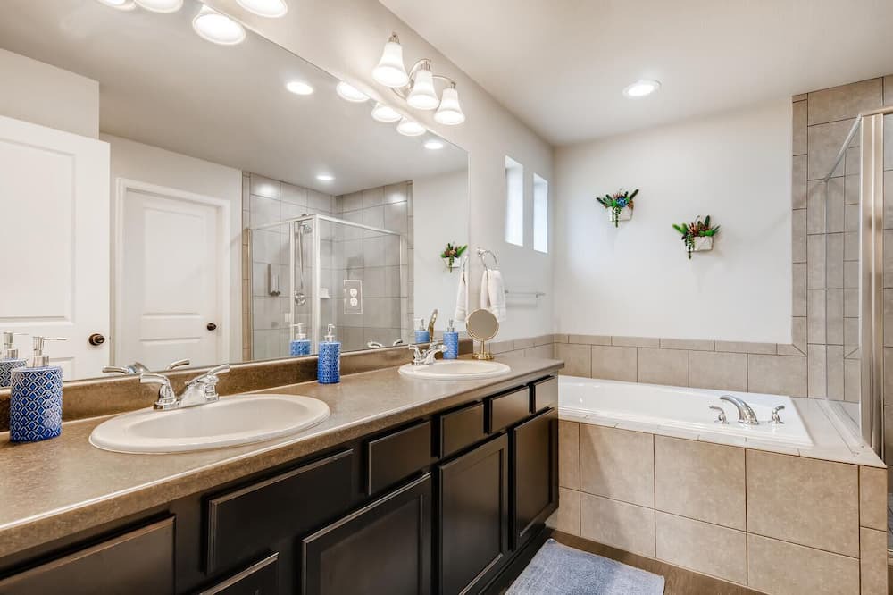Photo of Bathroom in Green Valley Ranch