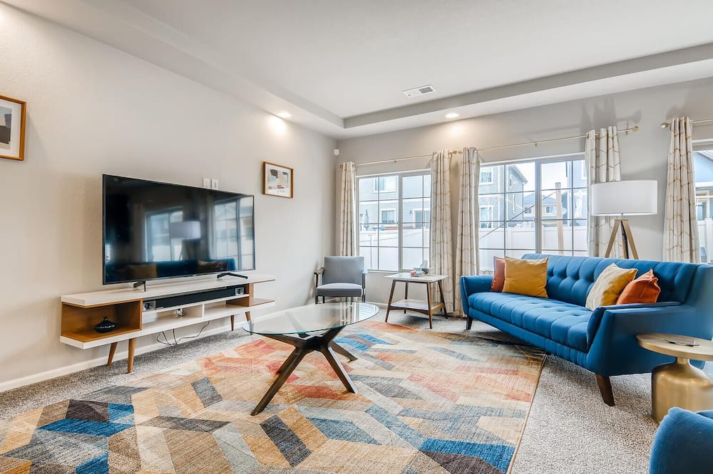 Photo of Livingroom in Green Valley Ranch