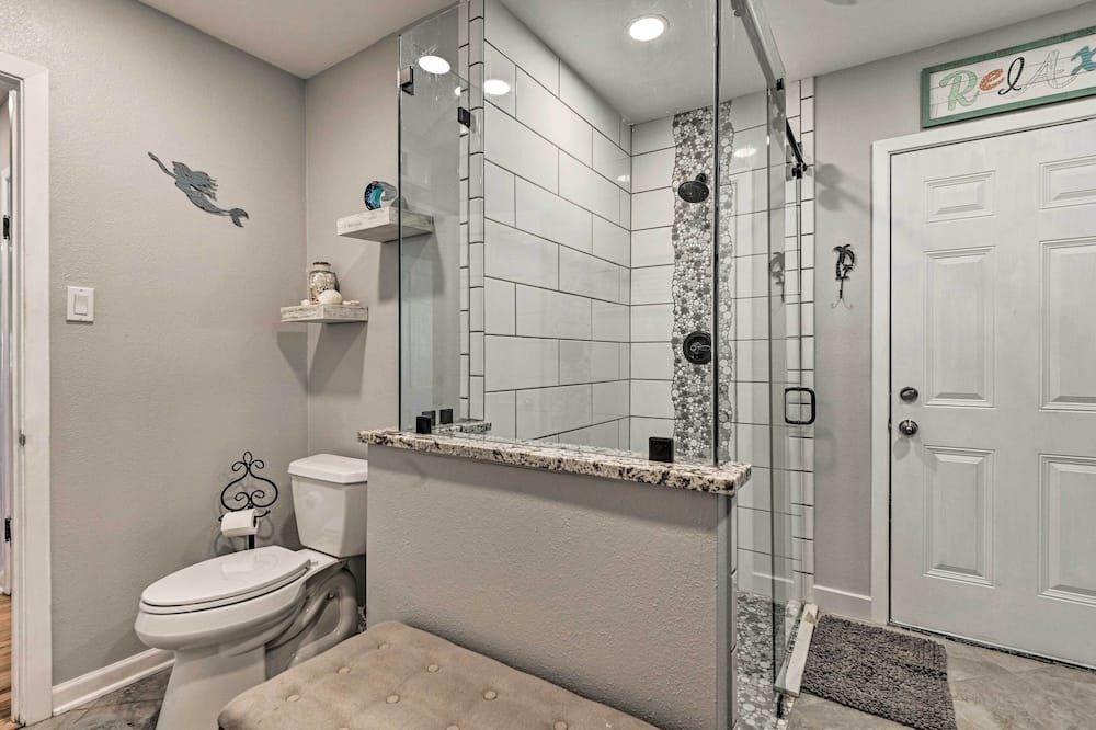 Photo of Bathroom in Brownwood