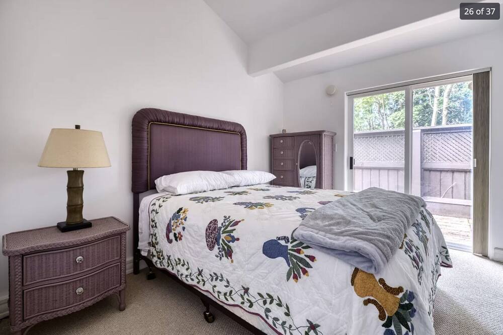 Photo of Bedroom in Beach Haven