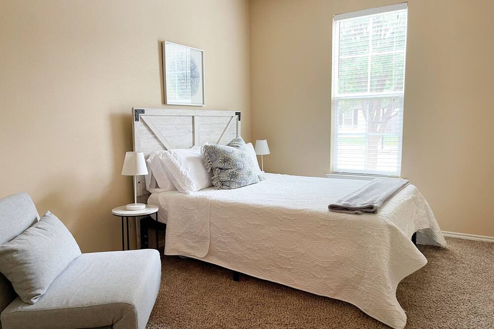 Photo of Bedroom in North Overton