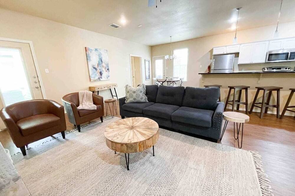 Photo of Livingroom in North Overton