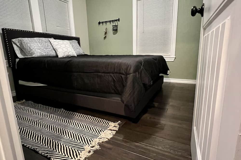 Photo of Bedroom in Ada