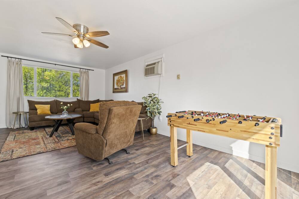 Photo of Livingroom in Council