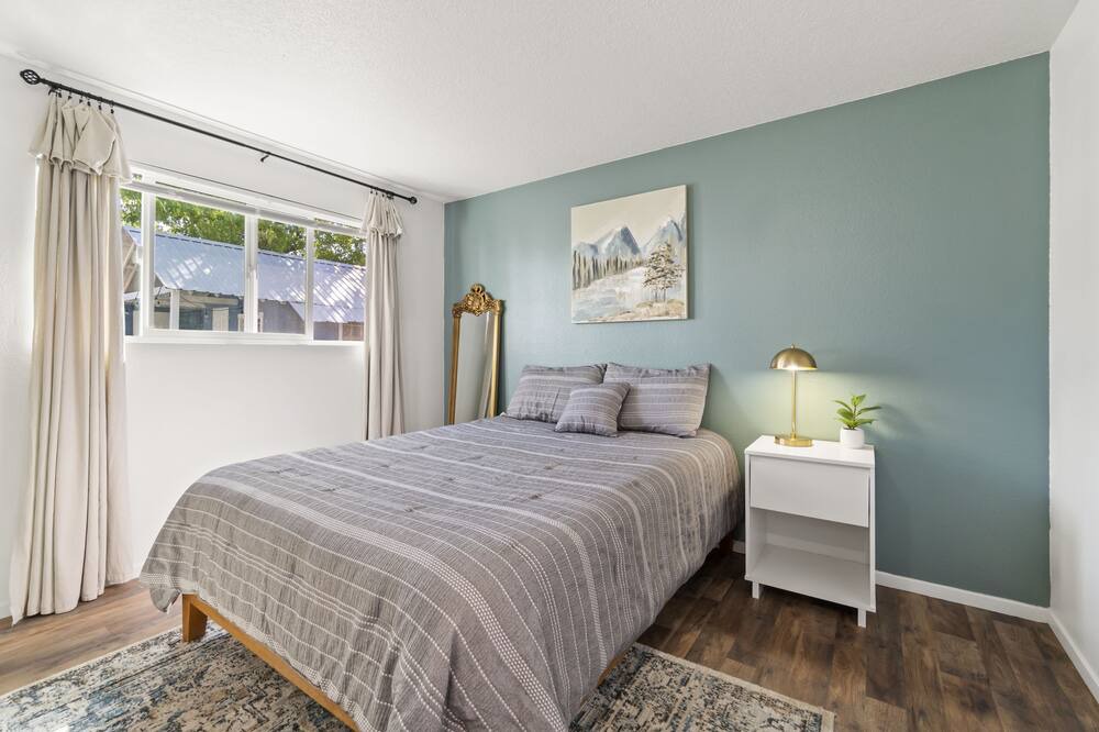 Photo of Bedroom in Council