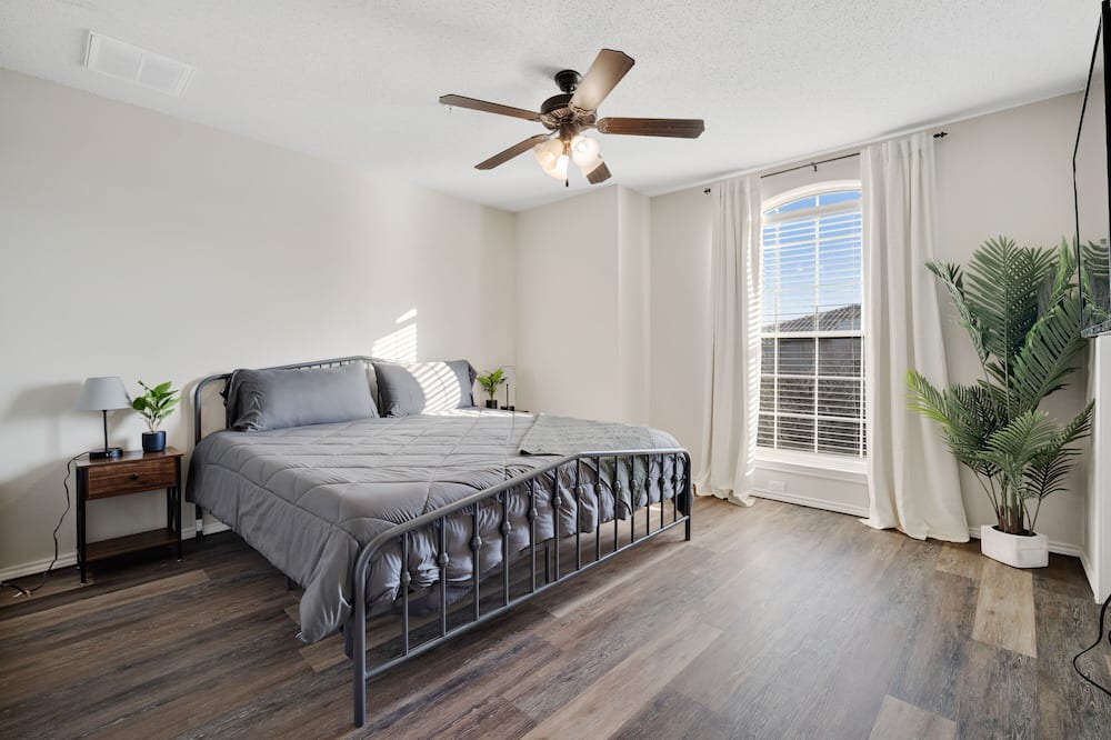 Photo of Bedroom in North Overton