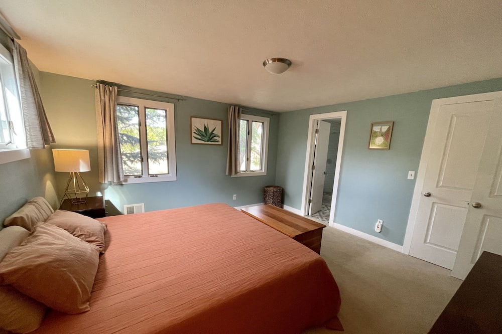Photo of Bedroom in Gunbarrel