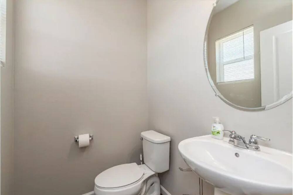 Photo of Bathroom in Thornton
