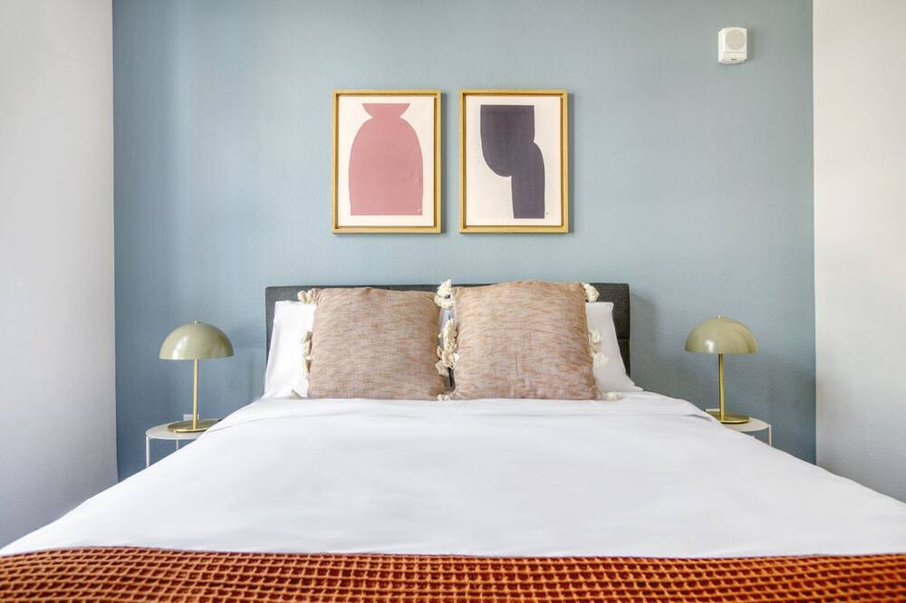 Photo of Bedroom in Five Points