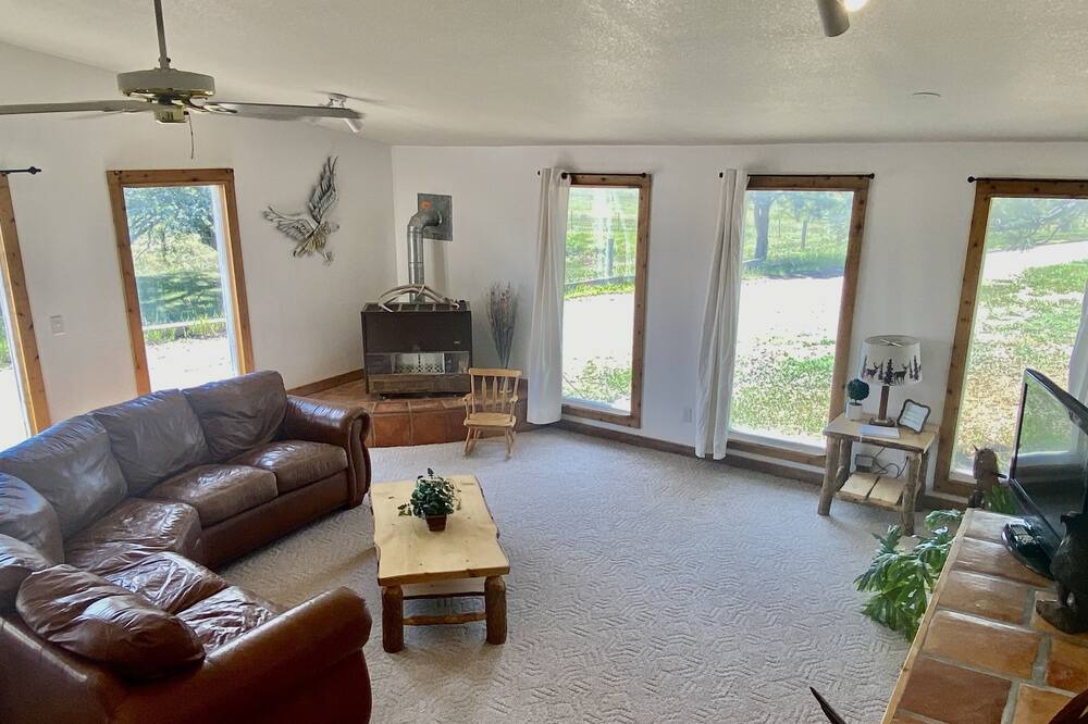 Photo of Livingroom in Larkspur