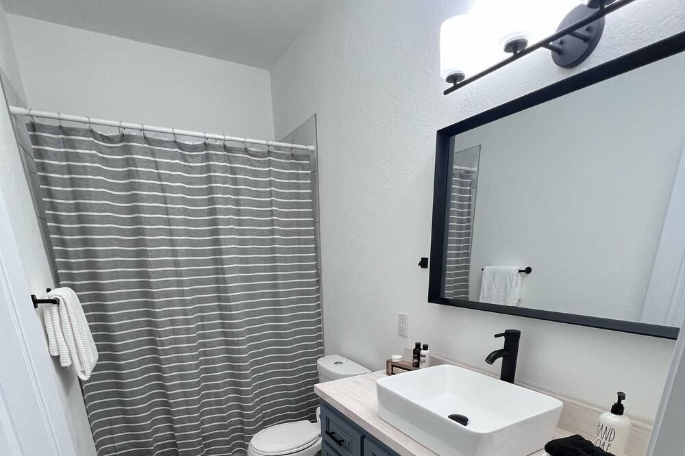 Photo of Bathroom in Kirby