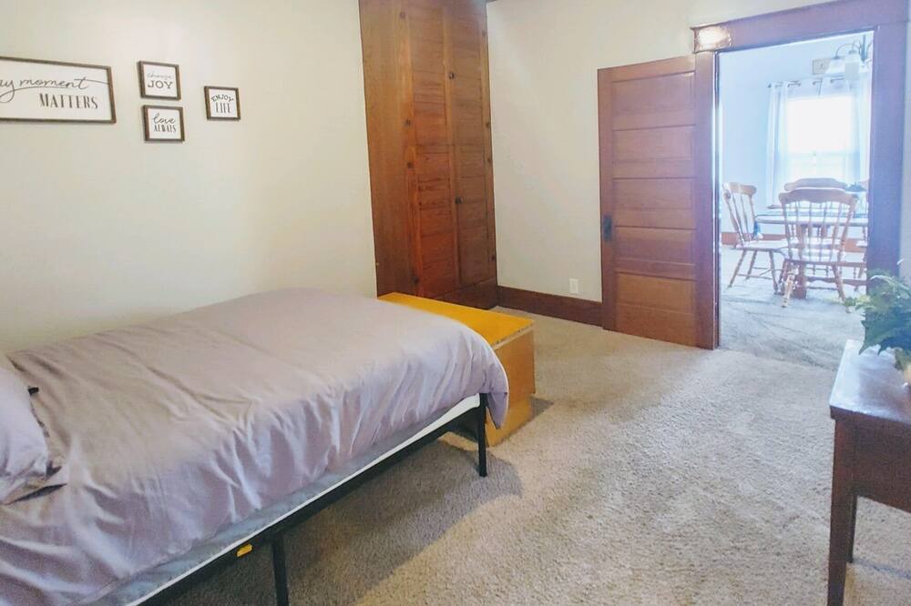 Photo of Bedroom in Hamilton