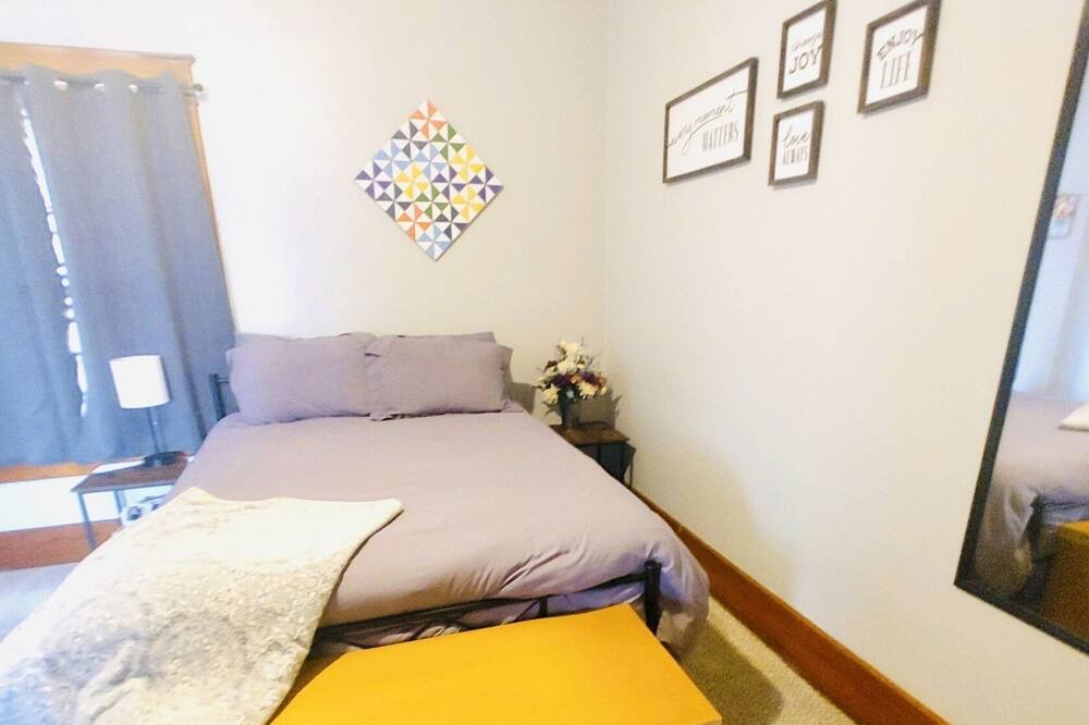 Photo of Bedroom in Hamilton