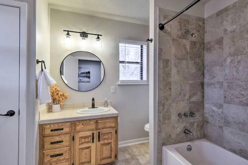 Photo of Bathroom in Brownwood