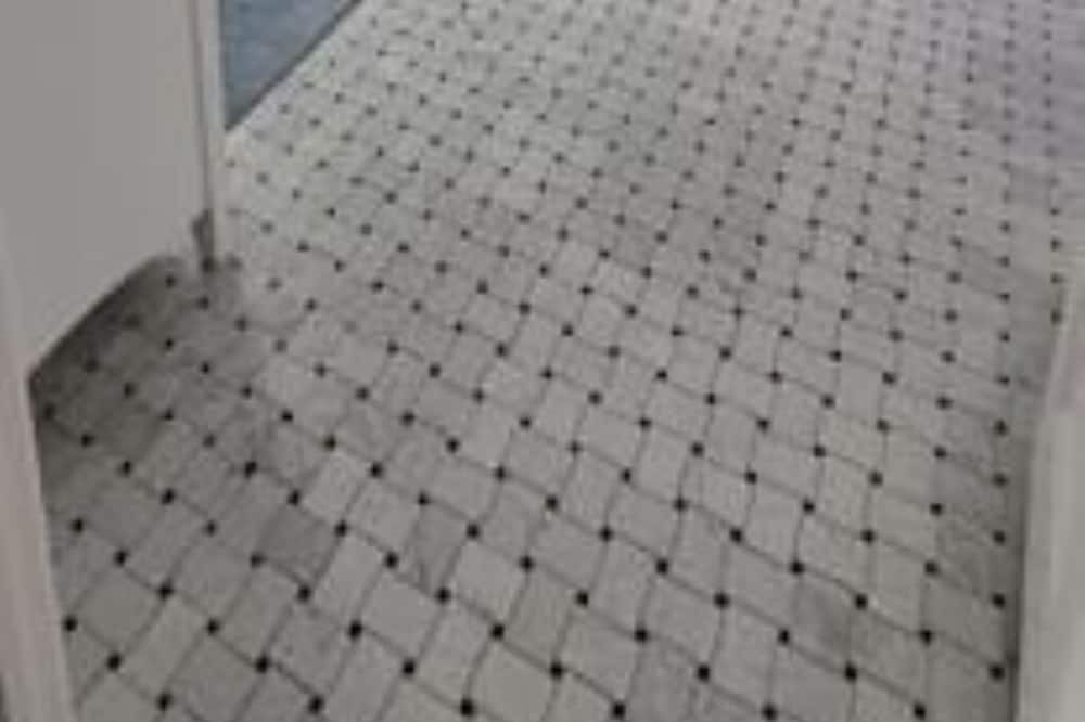 Photo of Bathroom in Wheatland