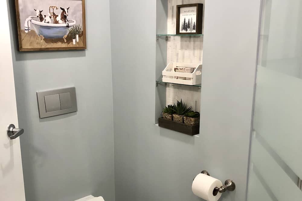 Photo of Bathroom in Scottsbluff