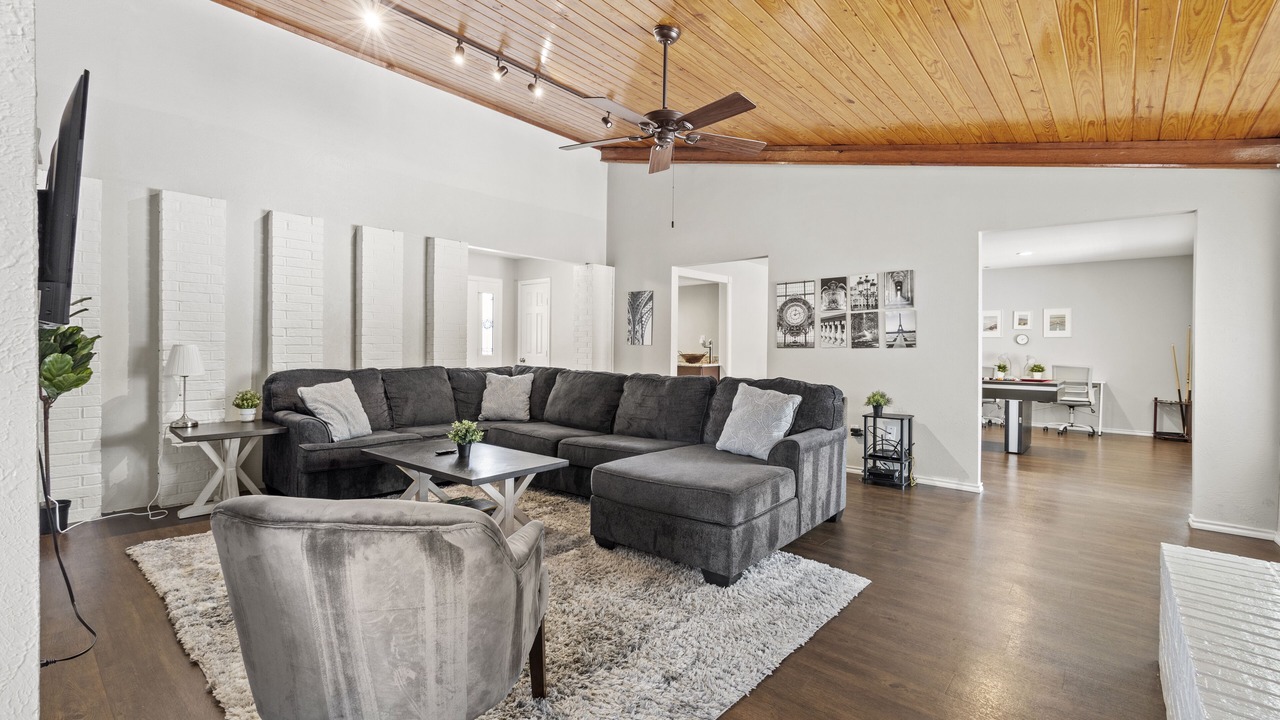 Photo of Livingroom in Lewisville