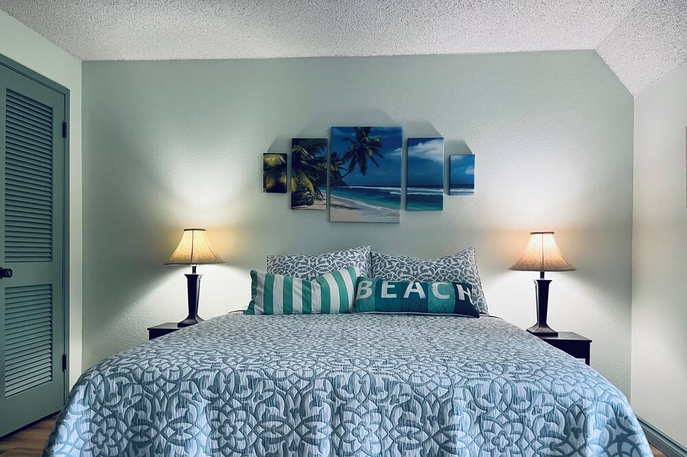 Photo of Bedroom in East Port Orchard