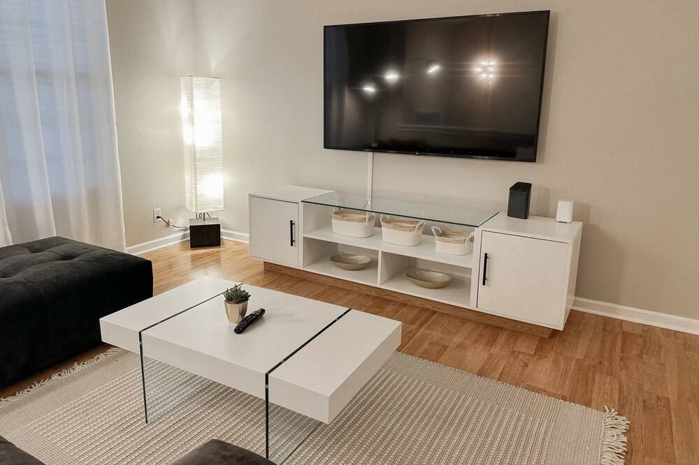 Photo of Livingroom in Millard