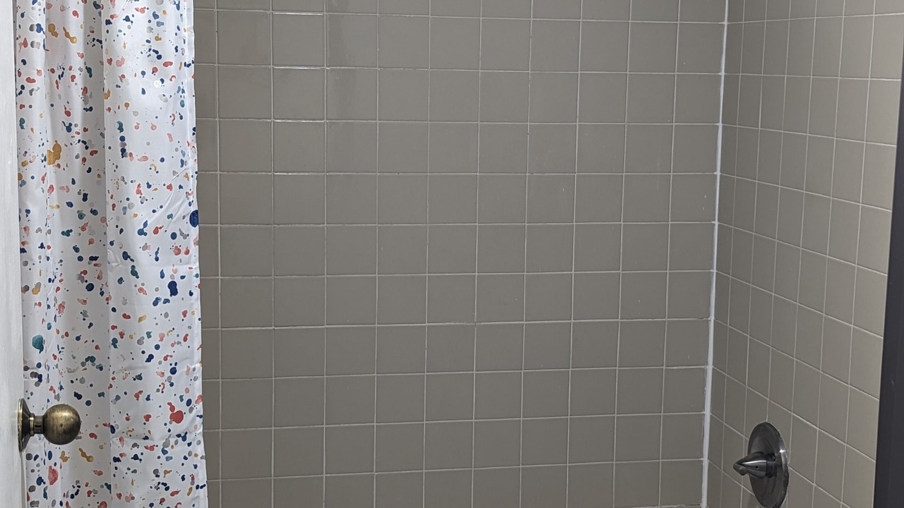 Photo of Bathroom in Mustang