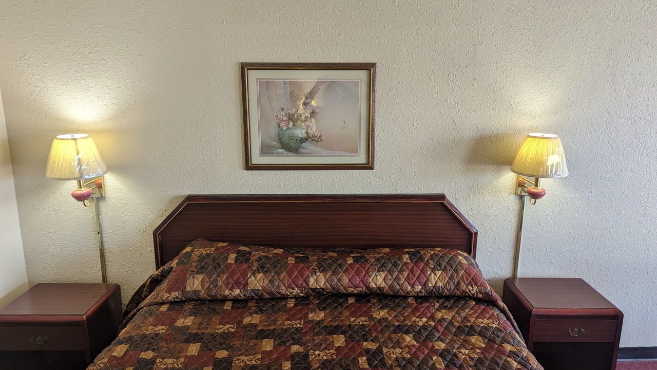 Photo of Bedroom in Mustang