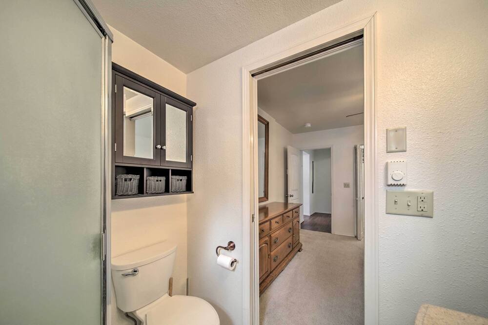 Photo of Bathroom in Valley